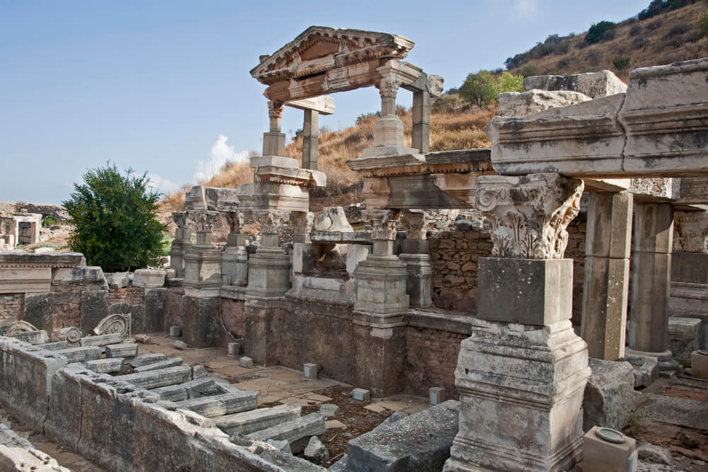 以弗所古城 - Efes Antik Kenti Trajan Çeşmesi