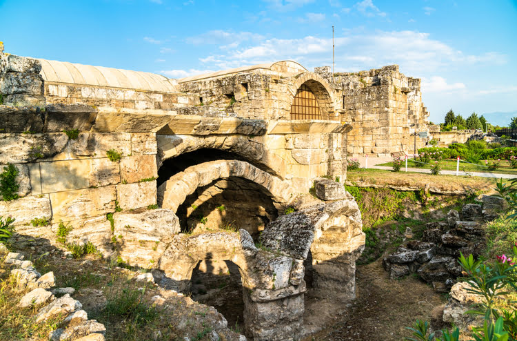 古罗马浴场/希拉波里斯考古博物馆 – Roma Hamamı/Hierapolis Arkeoloji Müzesi