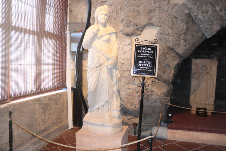 古罗马浴场/希拉波里斯考古博物馆 – Roma Hamamı/Hierapolis Arkeoloji Müzesi