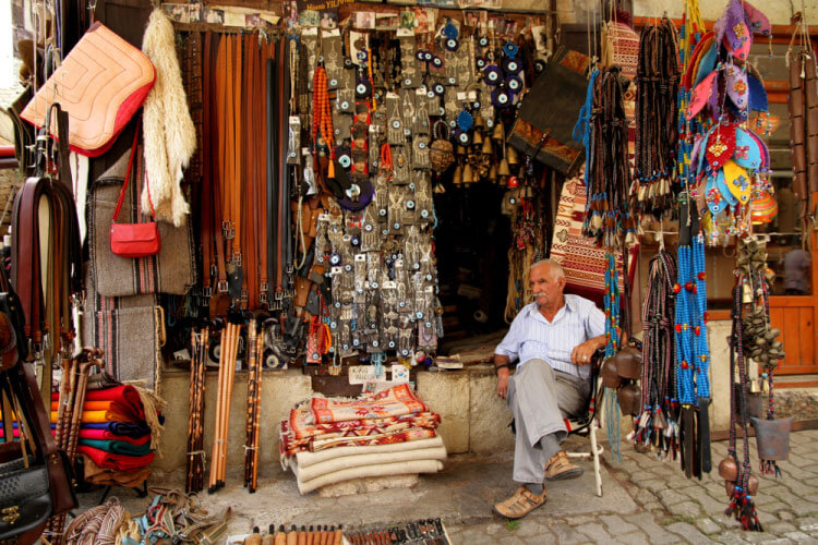 番红花城头巾鞋帽集市 - Safranbolu Yemeniciler Arastası