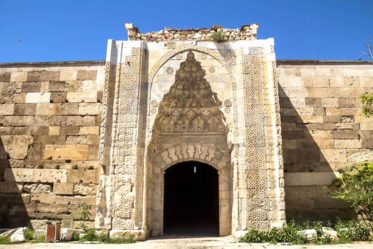 阿拉丁山和阿拉丁清真寺 - Alaaddin Tepesi ve Alaaddin Camii