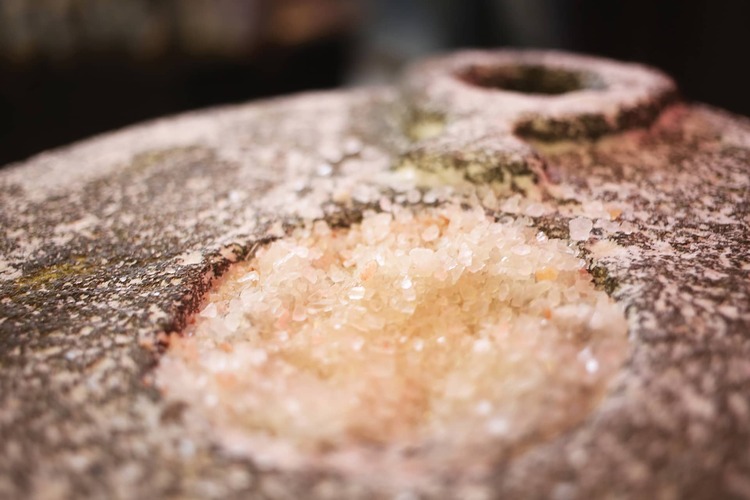 岩石盐和盐灯 - Kaya Tuzu ve Tuz Lambası