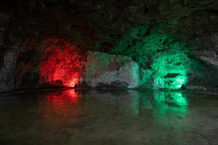 盐洞 – Tuz Mağarası