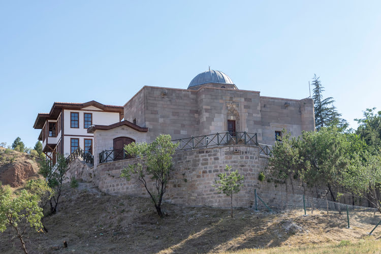 石建礼拜室 – Taş Mescit