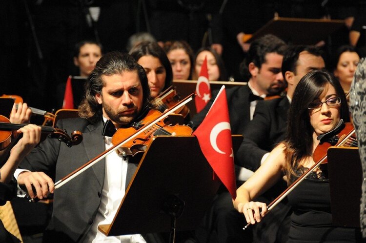 布尔萨国家交响乐团 – Bursa Bölge Devlet Senfoni Orkestrası