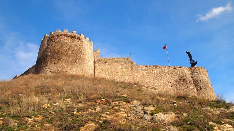 伊斯基利普城堡 - İskilip Kalesi