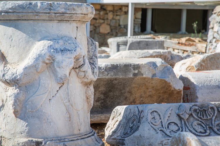 赫卡托努斯陵墓和圣所 – Hekatomnos Anıt Mezarı