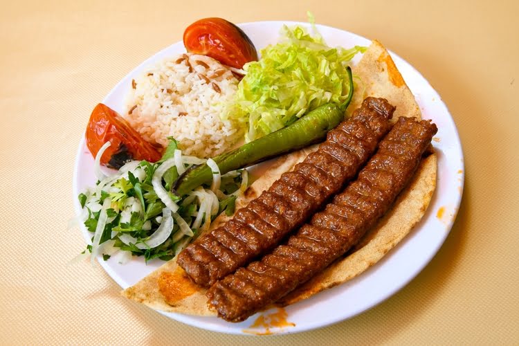 阿达纳烤肉 – Adana Kebabı