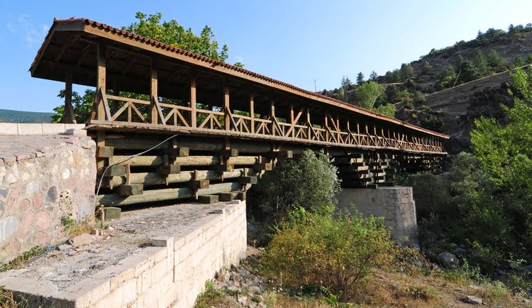 贝拉莫伦桥 - Bayramören Köprüsü