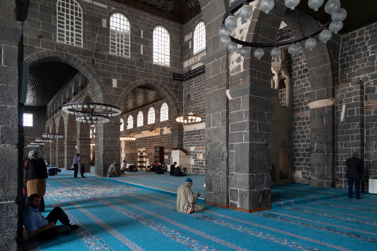 迪亚巴克尔大清真寺 - Diyarbakır Ulu Cami