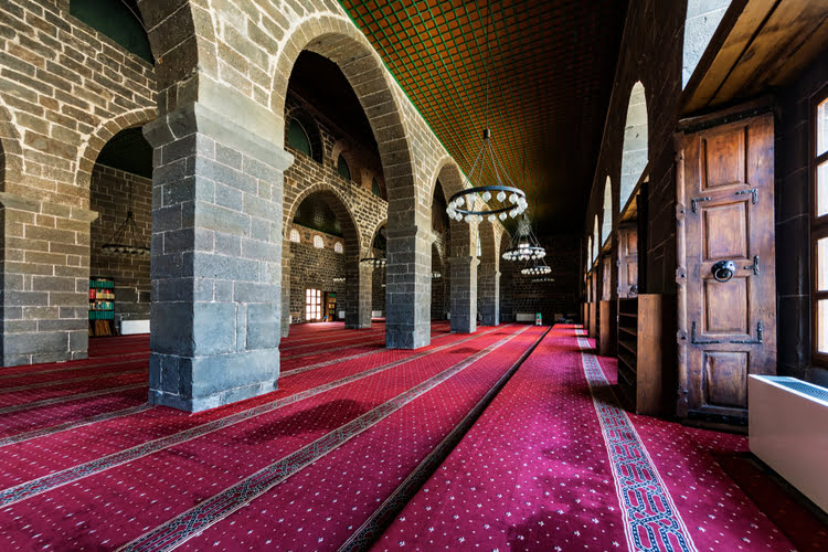 迪亚巴克尔大清真寺 – Diyarbakır Ulu Cami