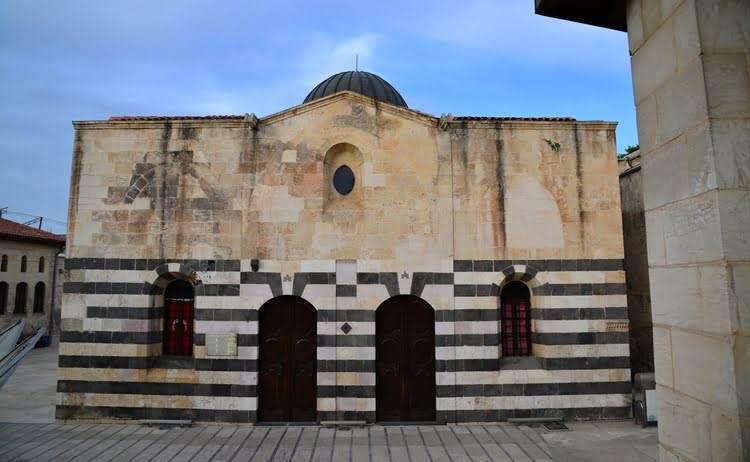 圣贝德罗斯教堂 – Aziz Bedros Kilisesi