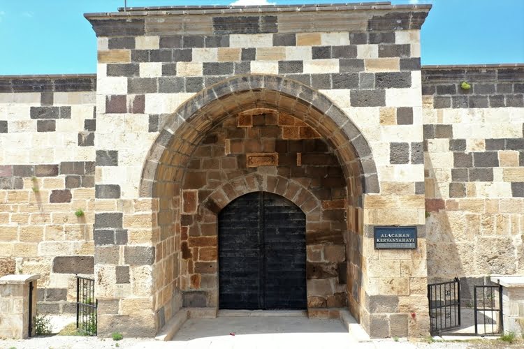 历史客栈和商队旅馆 - Tarihi Hanlar ve Kervansaraylar