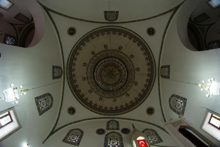 居尔巴哈尔夫人清真寺 - Gülbahar Hatun Camii