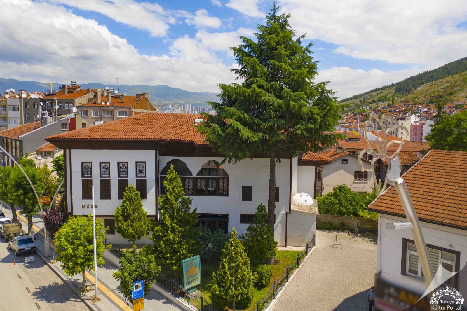 拉蒂弗奥卢宅邸博物馆 – Latifoğlu Konağı Müzesi