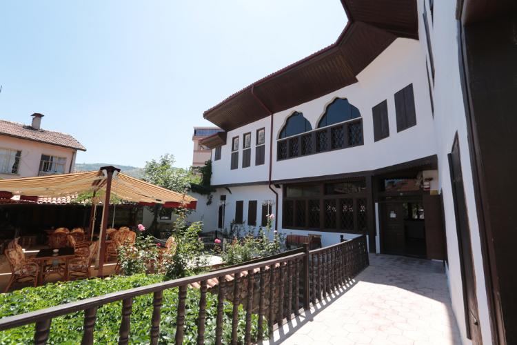 拉蒂弗奥卢宅邸博物馆 – Latifoğlu Konağı Müzesi