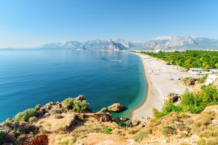 科尼亚尔蒂海滩 - Konyaaltı Plajı