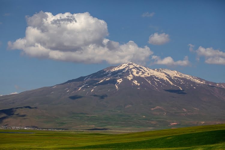 苏番火山 – Bitlis Süphan Dağı