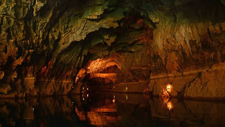 阿尔丁贝希克-杜登苏尤洞穴 - Altınbeşik - Düdensuyu Mağarası