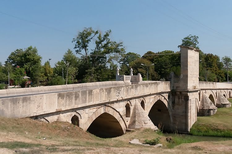 巴巴艾斯基清真寺和巴巴艾斯基桥 - Babaeski Cami ve Babaeski Köprüsü