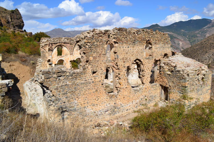 胡图拉哈吉欧斯修道院教堂 - Hutura Hagios Manastır Kilisesi 